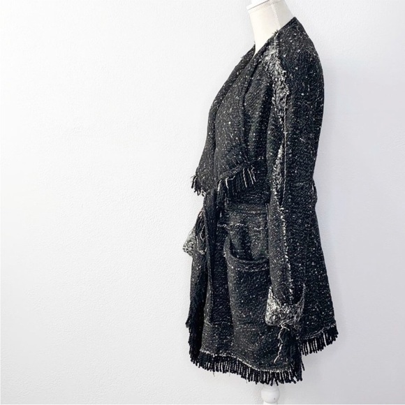Free People Boucle Tweed Fringe Wrap Blanket Coat Size Medium Black Wool Western - Picture 11 of 11